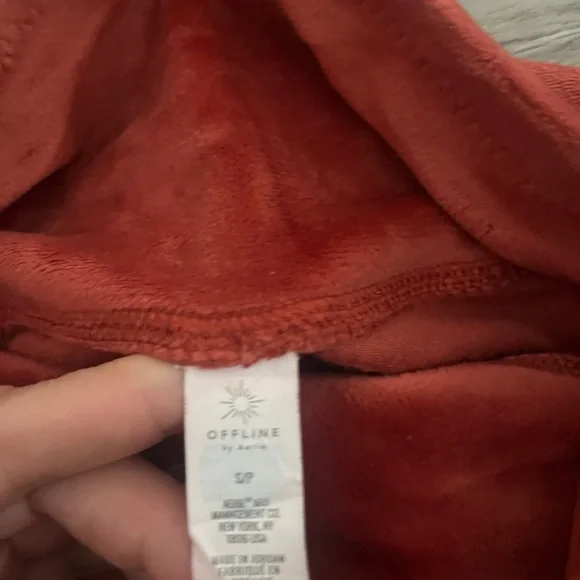 Aerie velour work out 2 piece - Picture 3 of 5